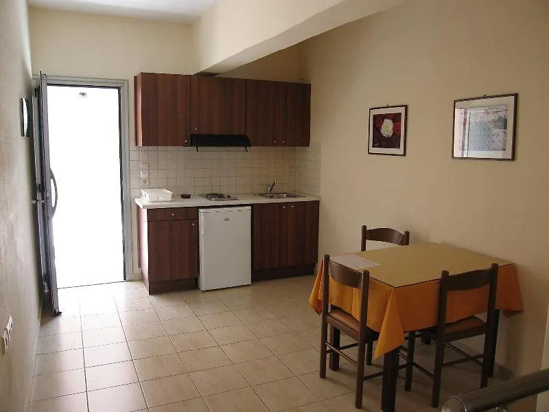 Blue Sky Hotel Apartments Rethymno 3*,