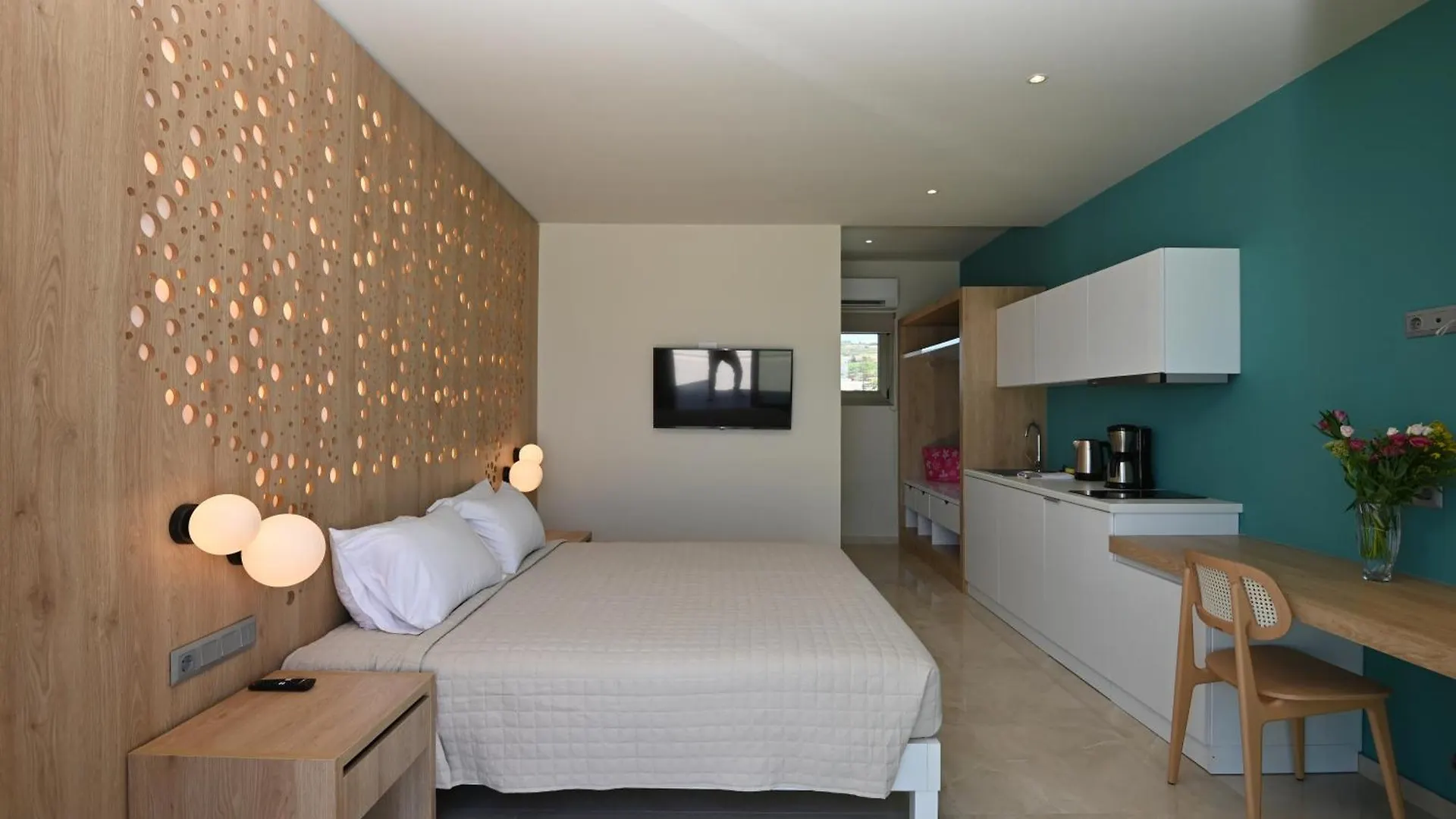 Blue Sky Hotel Apartments Rethimnon Aparthotel